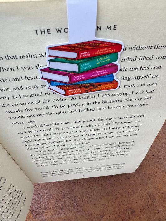 "Magnetic bookmark featuring a stack of ACOTAR books from the A Court of Thorns and Roses series – ideal for Sarah J. Maas fans."