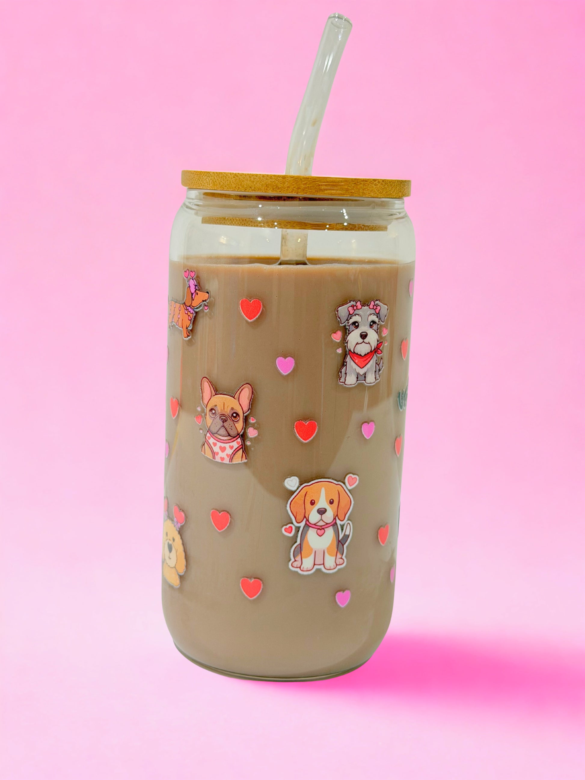 “Dog-themed Valentine glass can cup with bamboo lid and glass straw, cute puppy illustrations and hearts.”